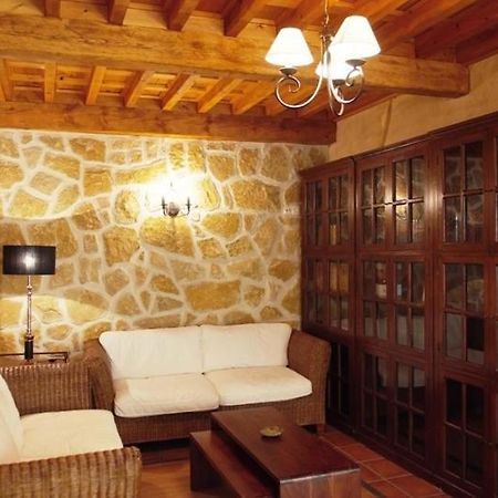 Hotel La Casona De Dona Petra Villarmentero de Campos Esterno foto