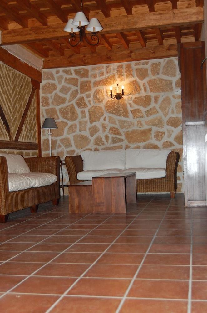 Hotel La Casona De Dona Petra Villarmentero de Campos Esterno foto